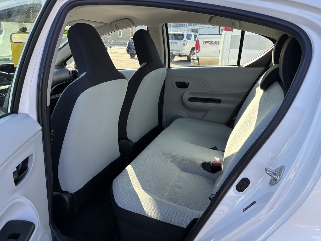 2012 Toyota Prius Image 5