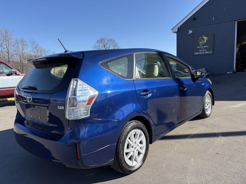 2012 Toyota Prius Image 8