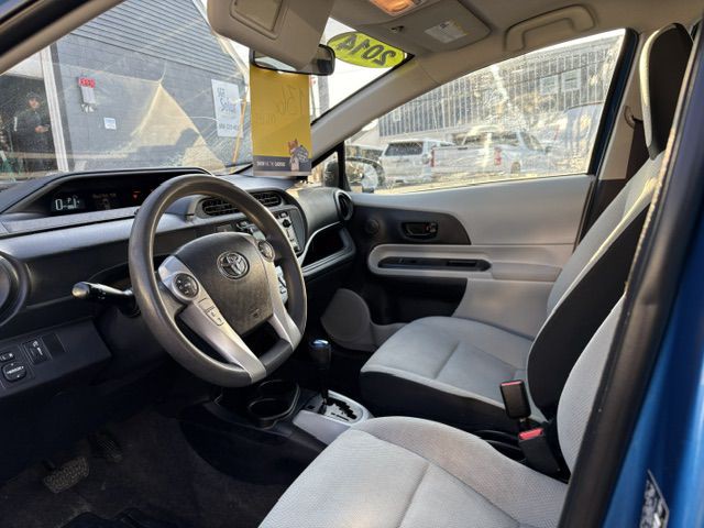 2014 Toyota Prius Image 3