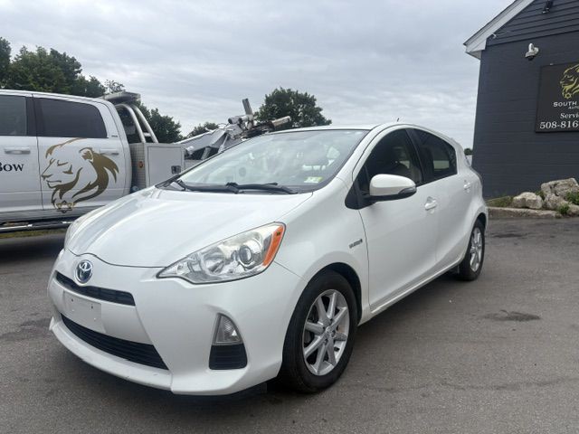2014 Toyota Prius Image 5