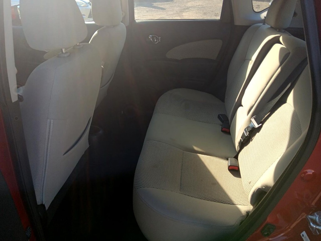 2014 Nissan Versa Image 11