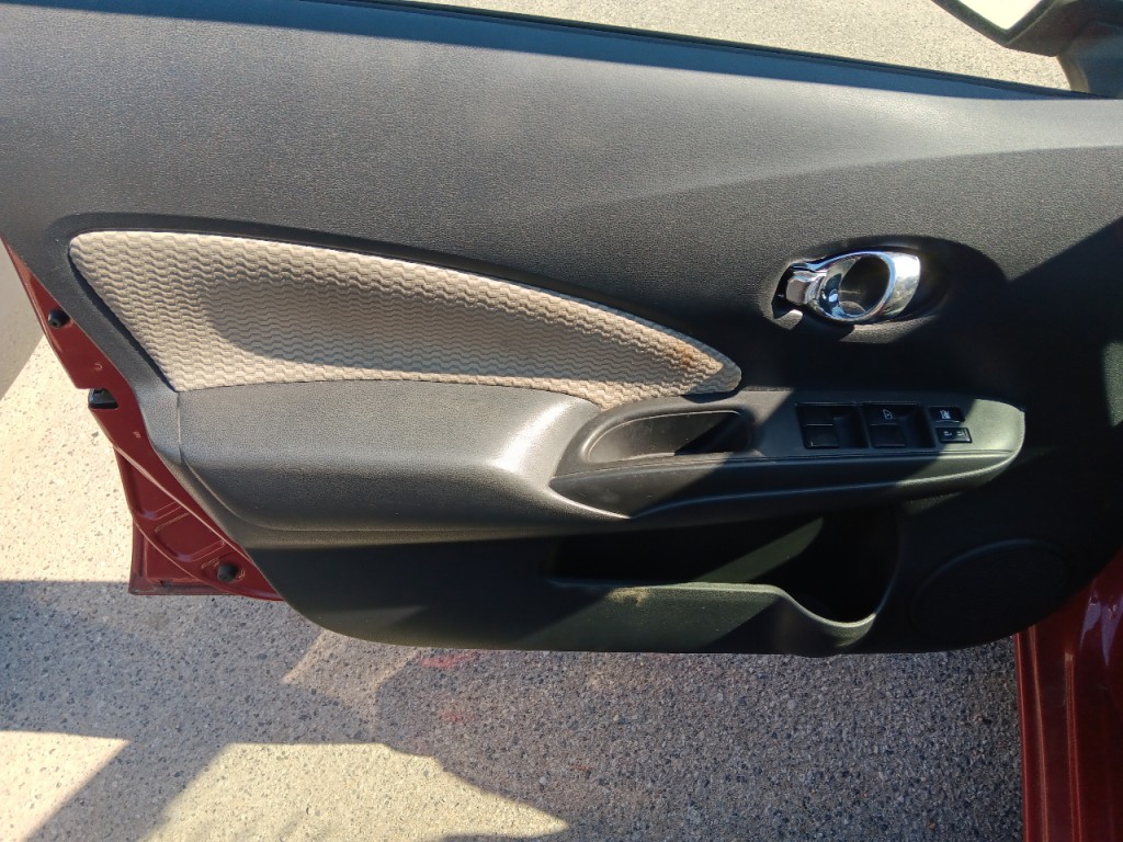 2014 Nissan Versa Image 26
