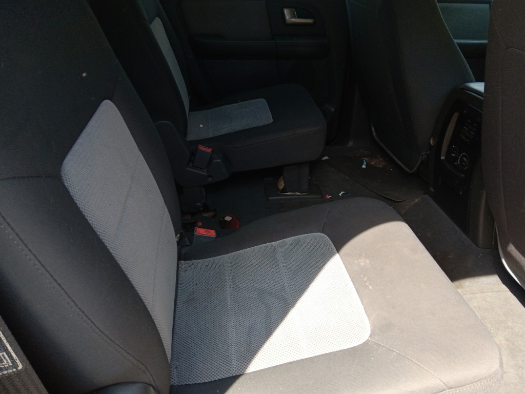 2003 Ford Expedition Image 12