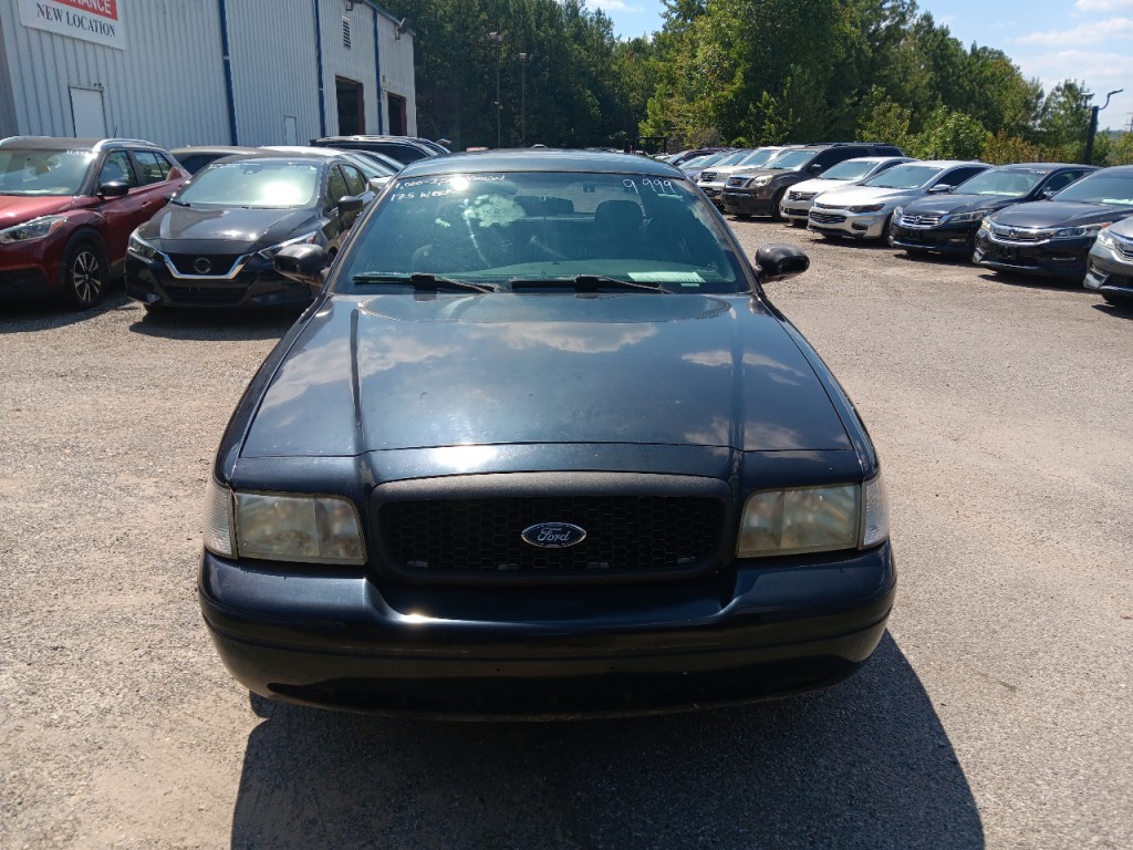 2010 Ford Crown Victoria Image 2