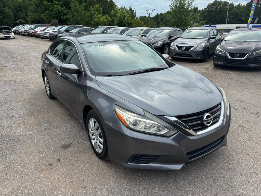 2016 Nissan Altima Image 2