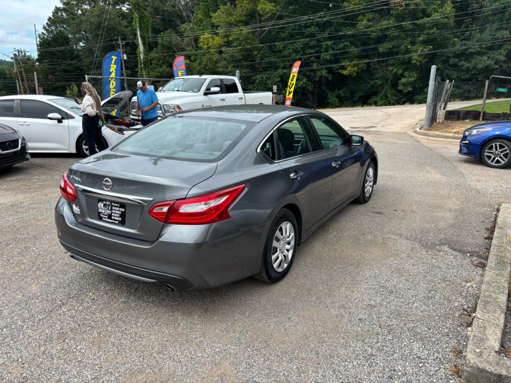 2016 Nissan Altima Image 3