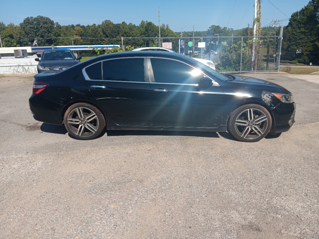2017 Honda Accord Image 7
