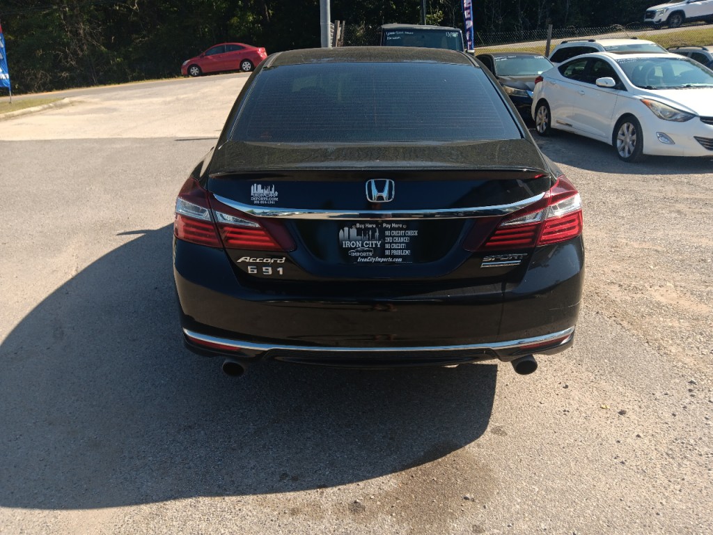 2017 Honda Accord Image 9