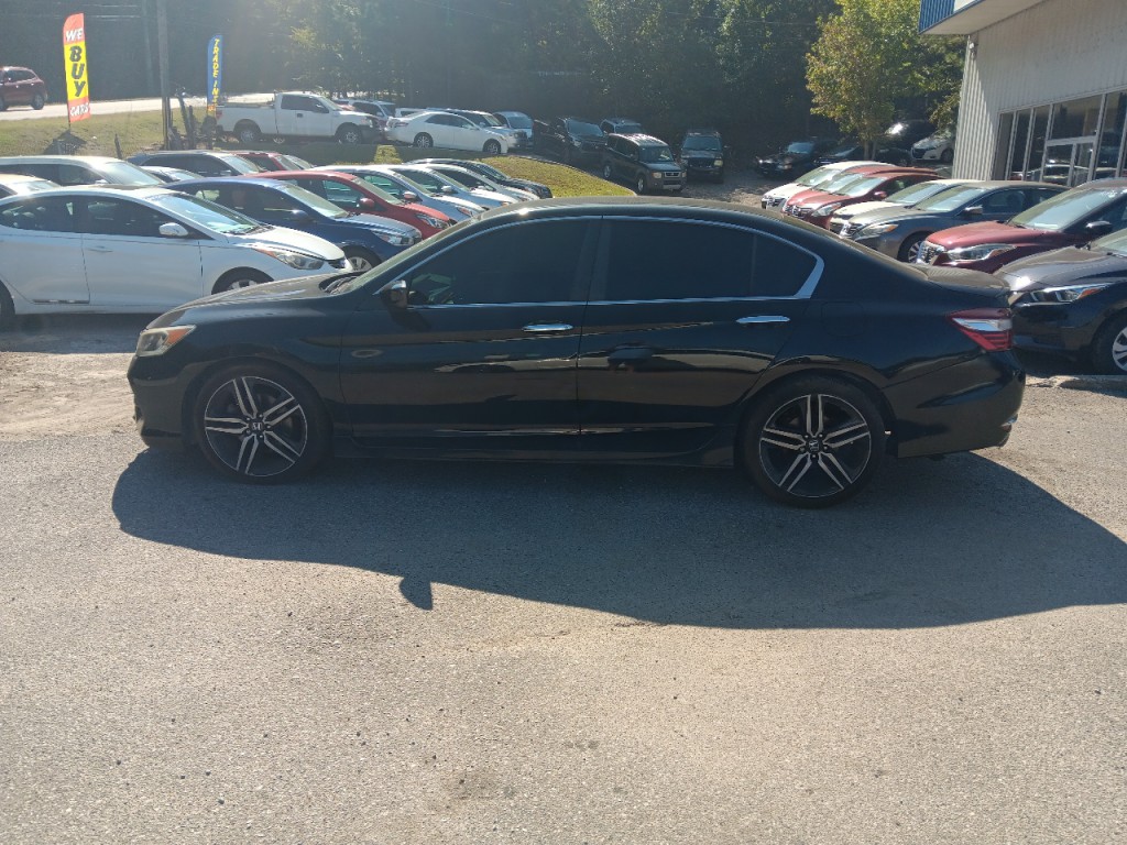 2017 Honda Accord Image 10