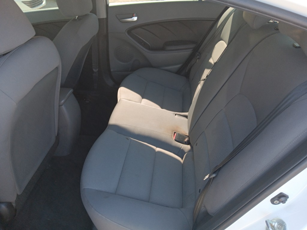 2017 Kia Forte Image 15