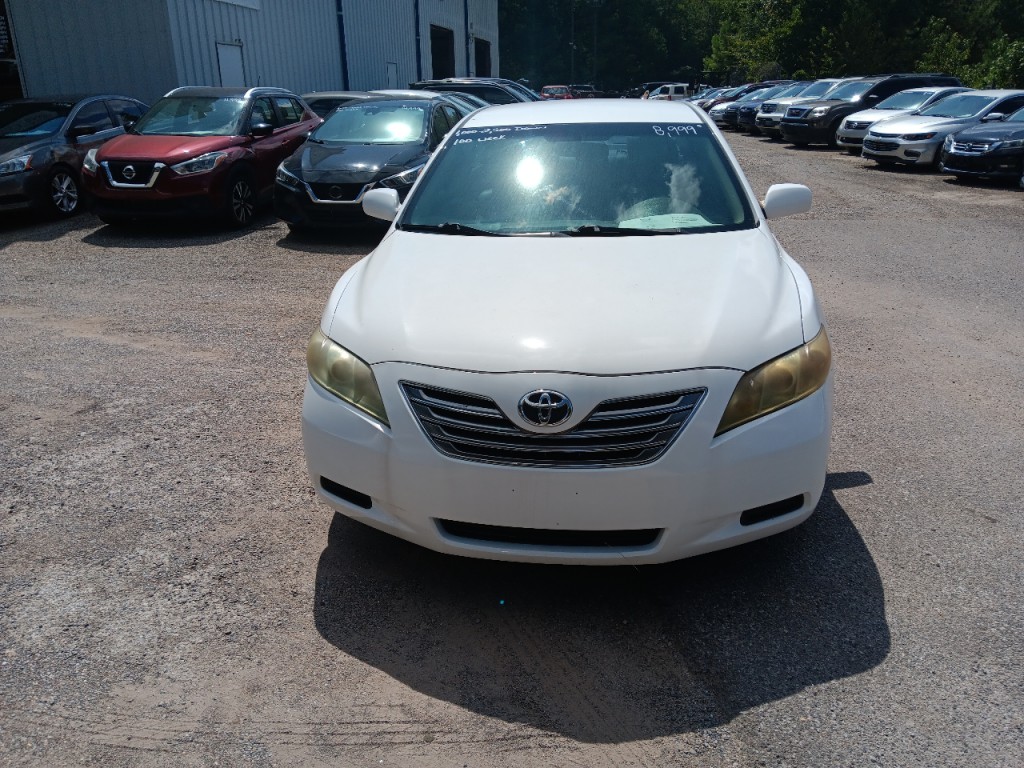 2010 Toyota Camry Image 2