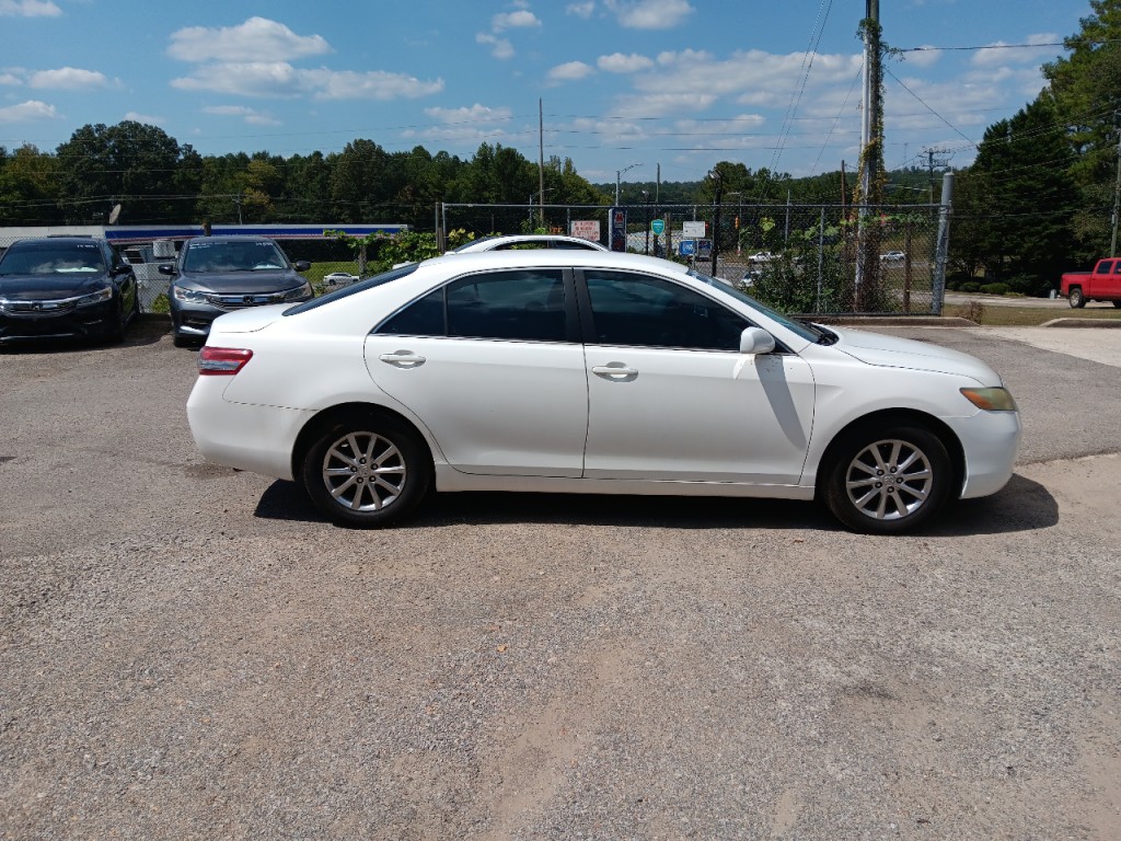 2010 Toyota Camry Image 4