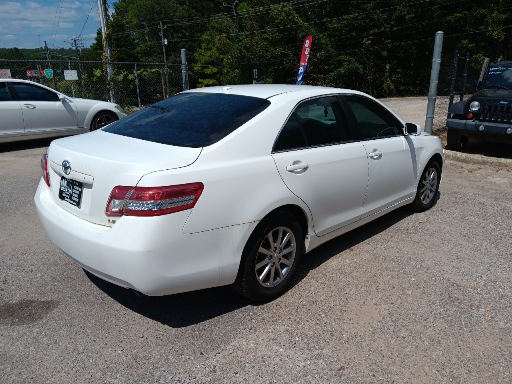 2010 Toyota Camry Image 5