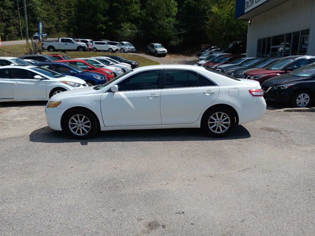 2010 Toyota Camry Image 8