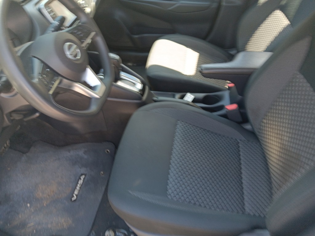 2020 Nissan Versa Image 14