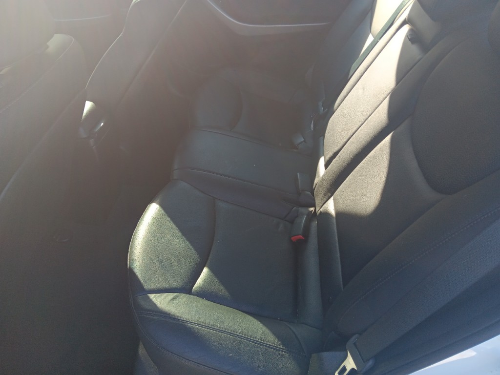 2013 Hyundai Elantra Image 14