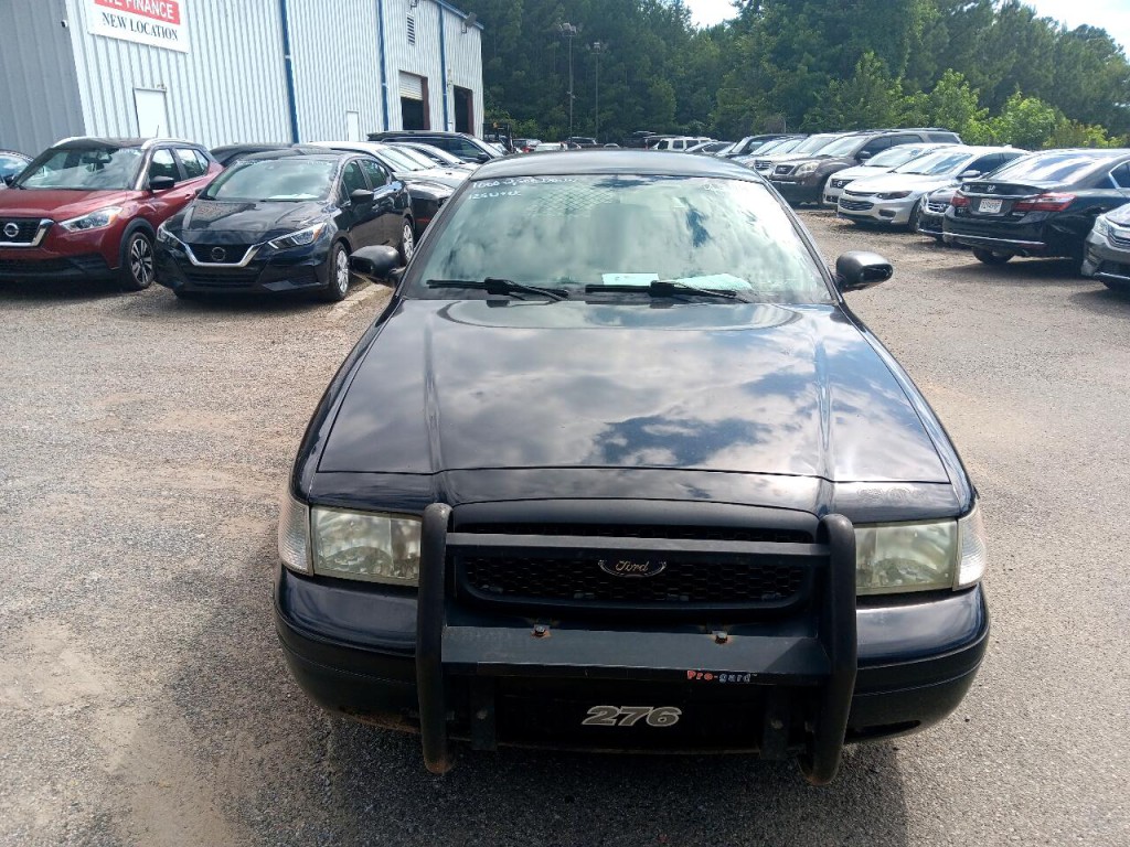 2010 Ford Crown Victoria Image 2