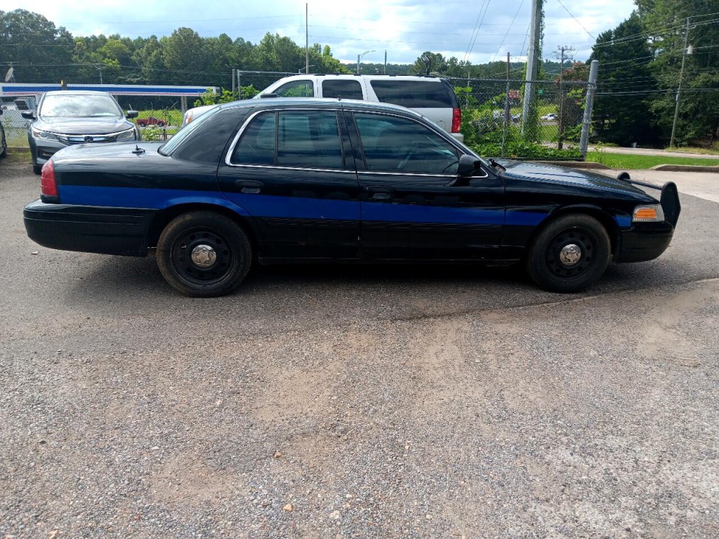 2010 Ford Crown Victoria Image 4