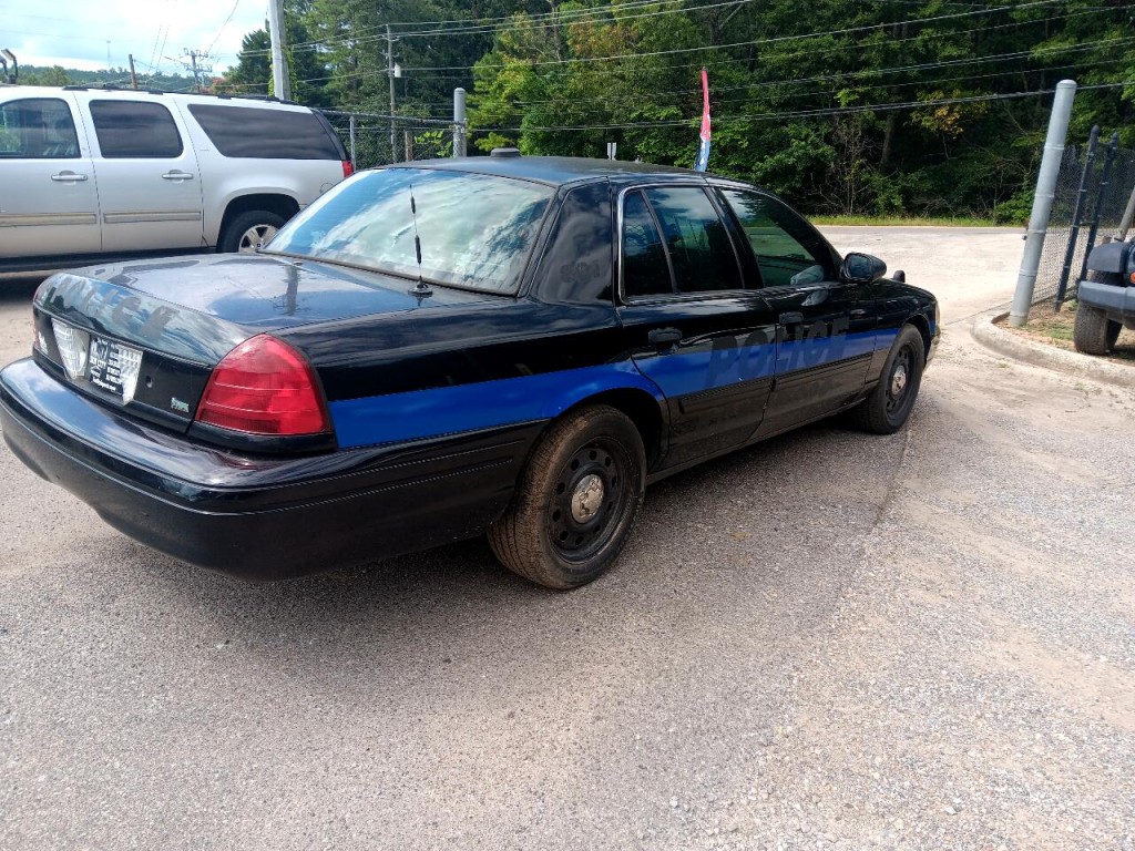 2010 Ford Crown Victoria Image 5