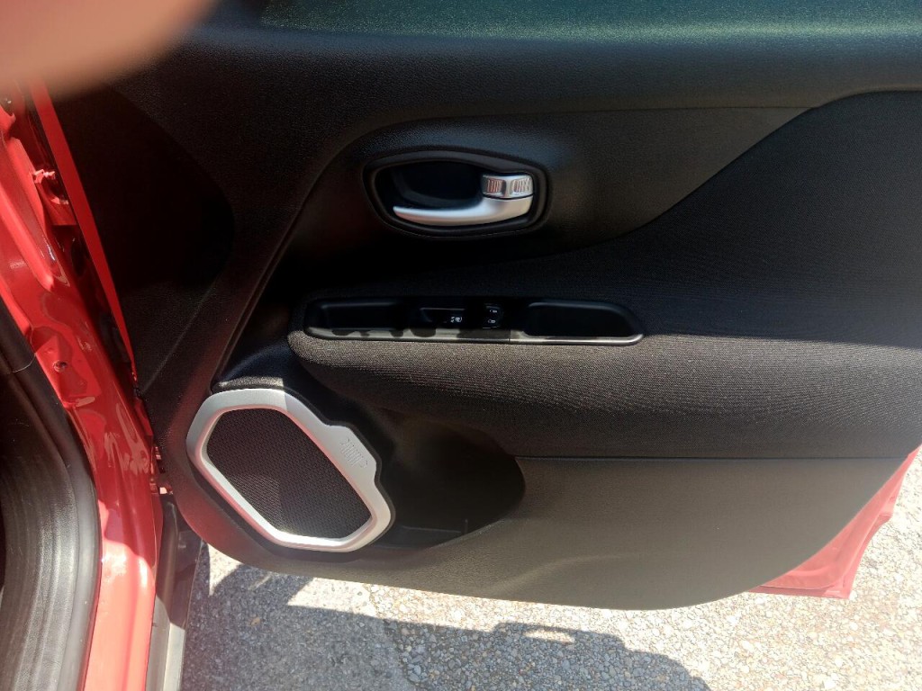 2019 Jeep Renegade Image 9