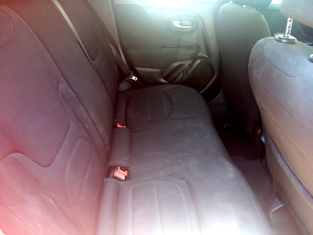 2019 Jeep Renegade Image 12