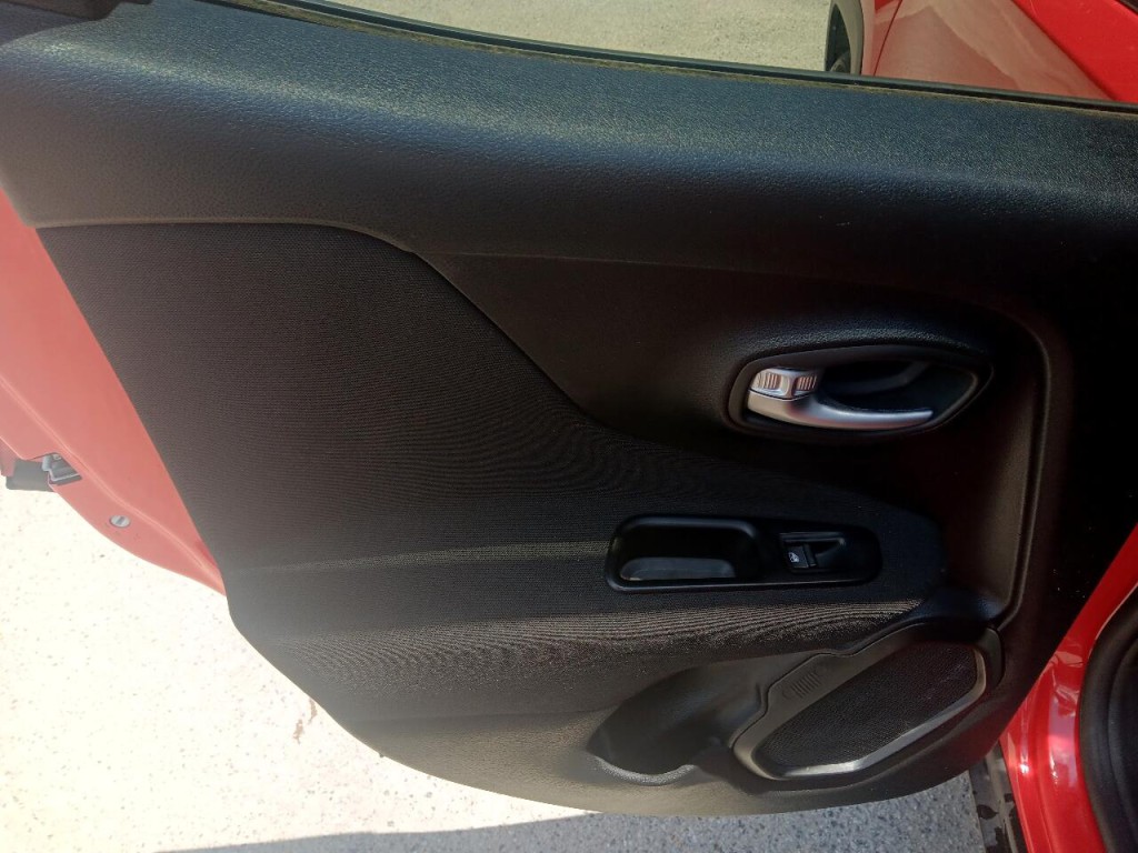 2019 Jeep Renegade Image 13