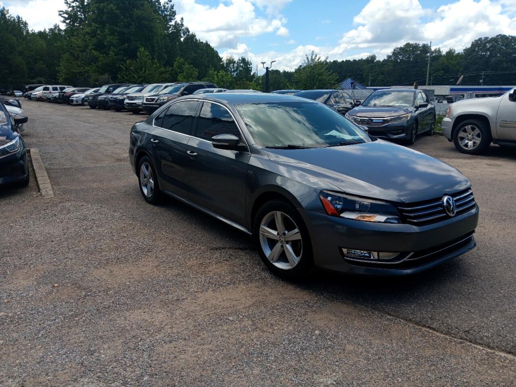 2015 Volkswagen Passat Image 3