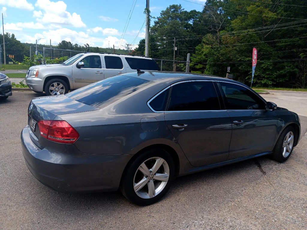 2015 Volkswagen Passat Image 5