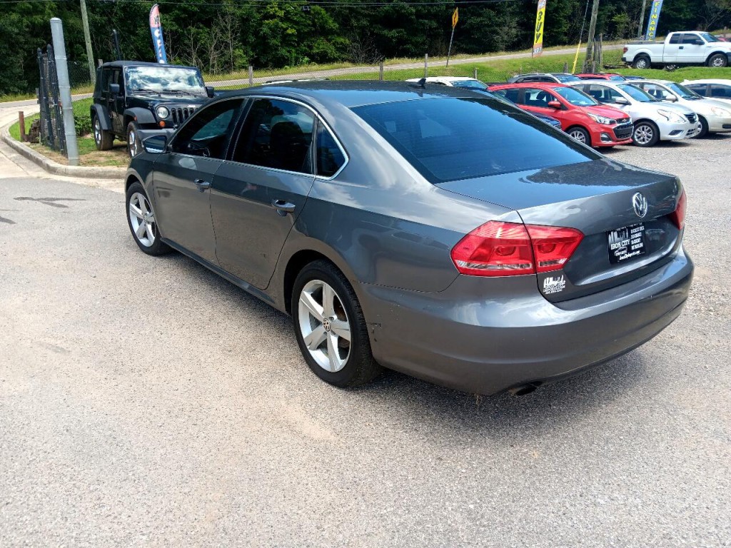 2015 Volkswagen Passat Image 7