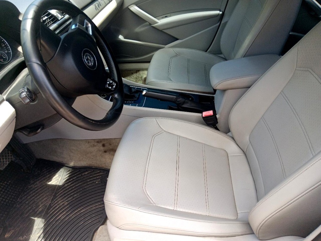2015 Volkswagen Passat Image 14