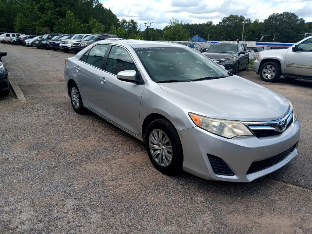 2014 Toyota Camry Image 3