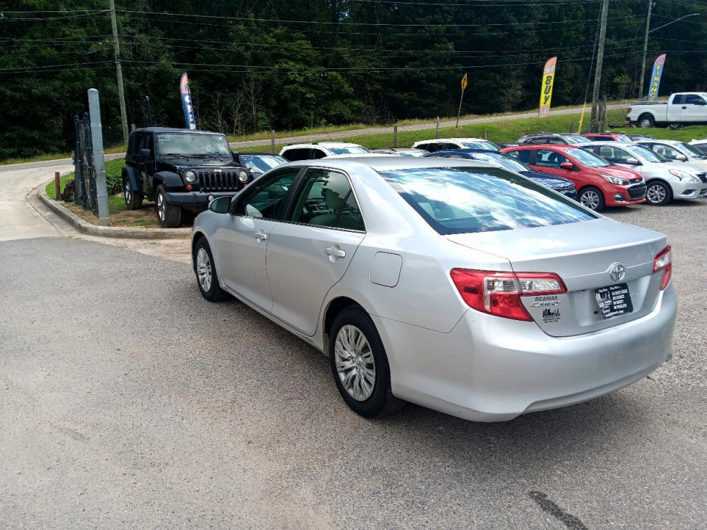 2014 Toyota Camry Image 7