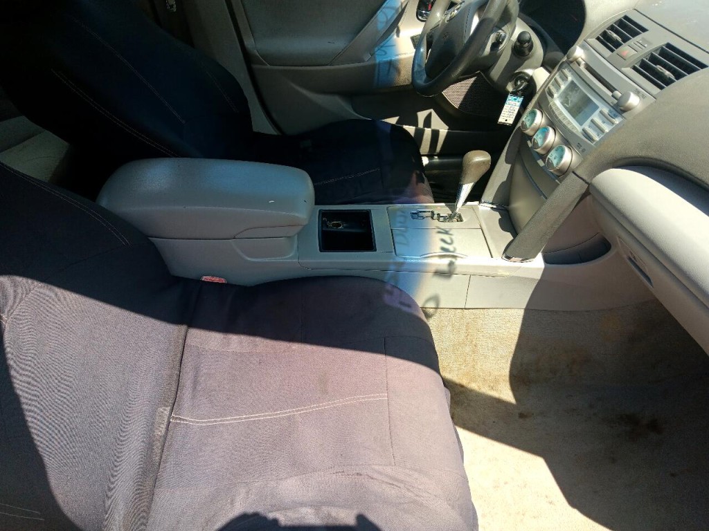 2009 Toyota Camry Image 10