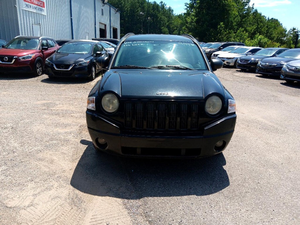 2009 Jeep Compass Image 2