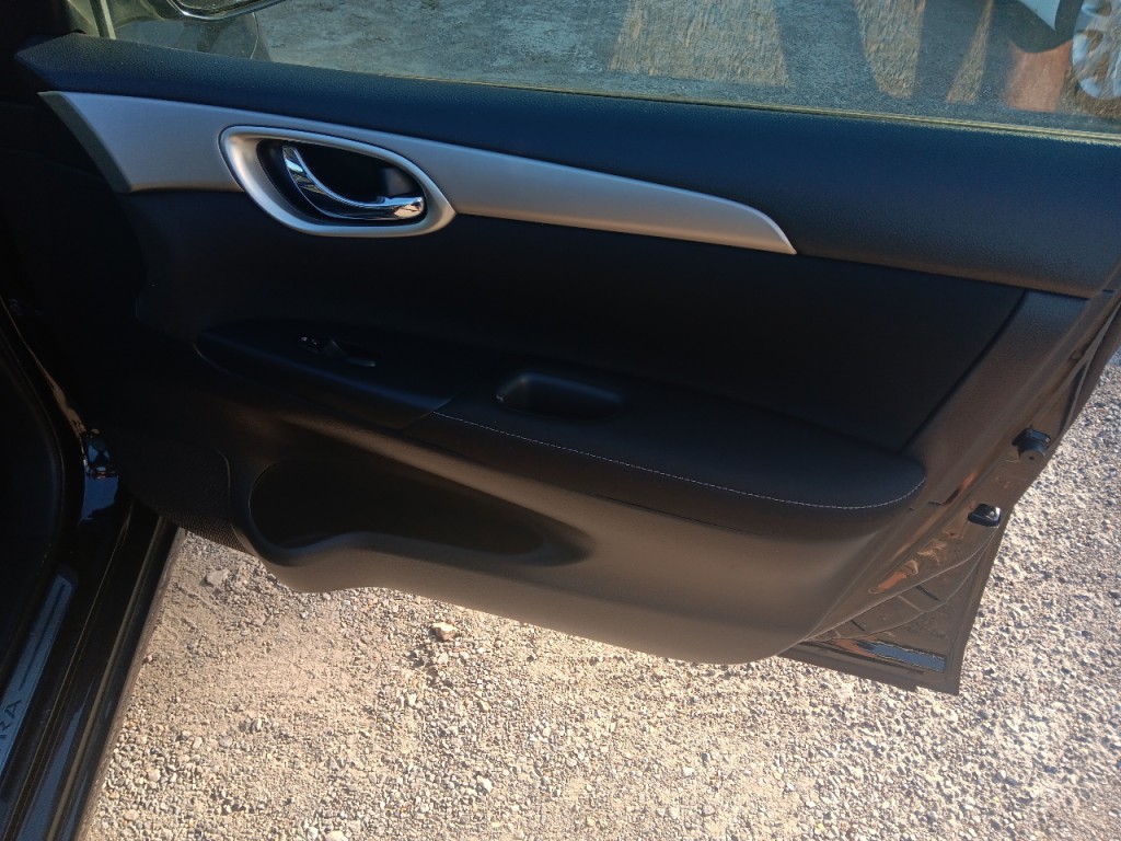 2015 Nissan Sentra Image 8
