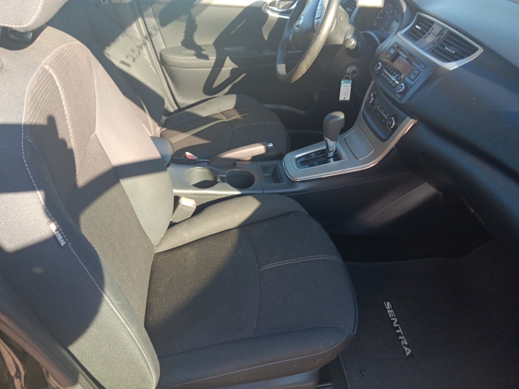 2015 Nissan Sentra Image 9
