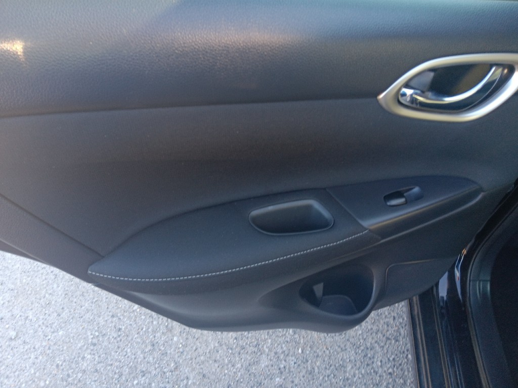 2015 Nissan Sentra Image 12