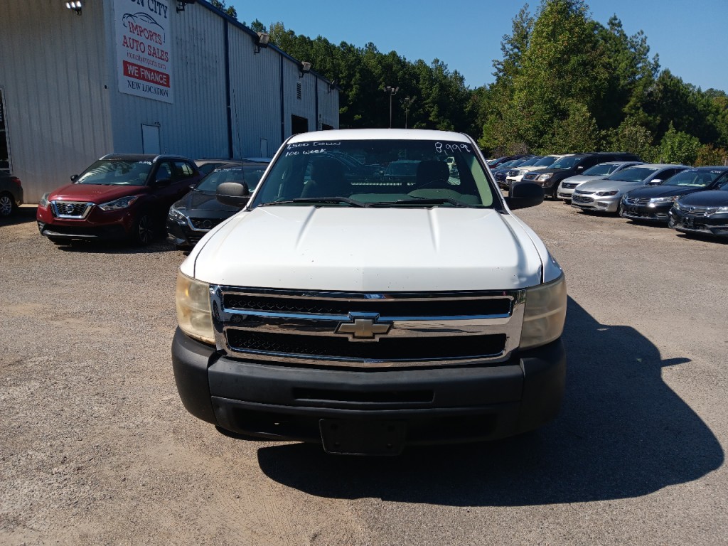 2011 Chevrolet Silverado 1500 Image 2