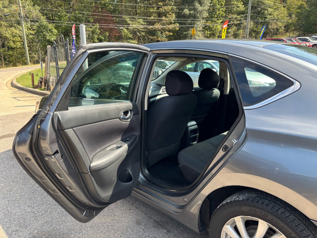 2016 Nissan Sentra Image 7