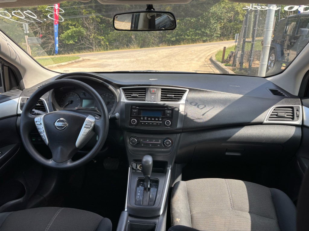 2016 Nissan Sentra Image 11