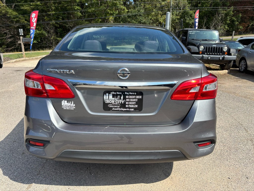 2016 Nissan Sentra Image 12