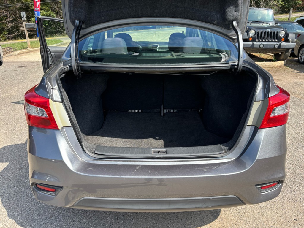 2016 Nissan Sentra Image 13
