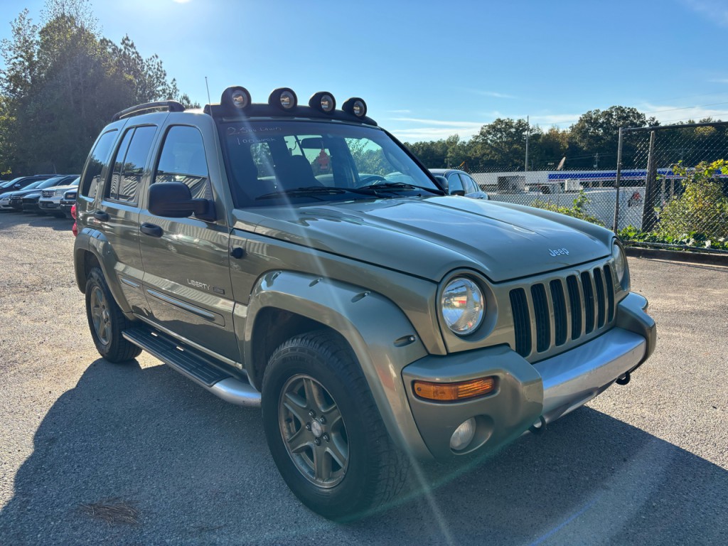 2002 Jeep Liberty Image 2