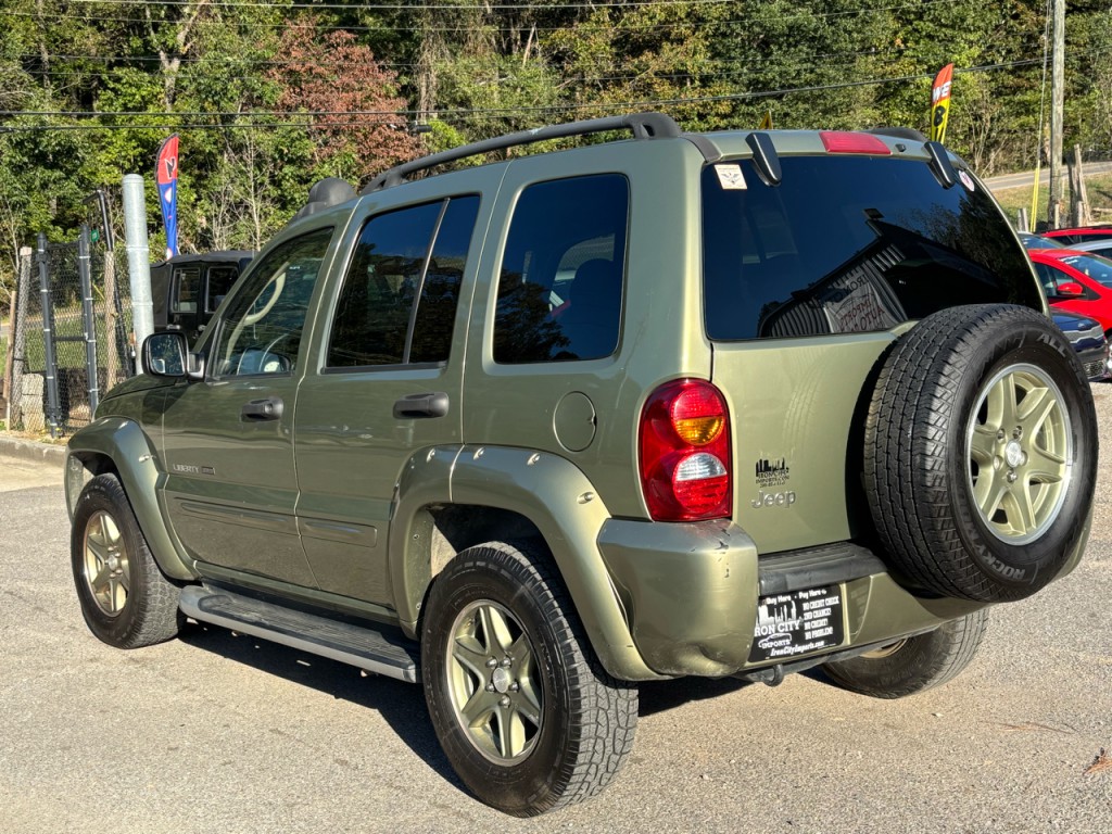 2002 Jeep Liberty Image 3