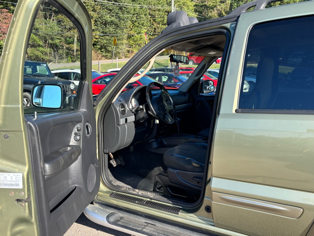 2002 Jeep Liberty Image 5