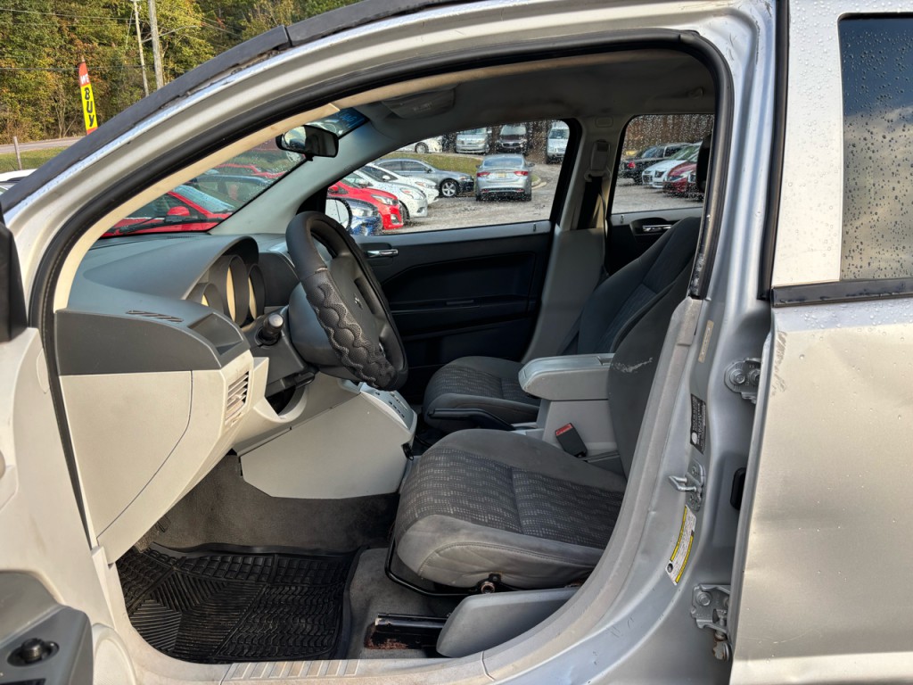 2007 Dodge Caliber Image 6