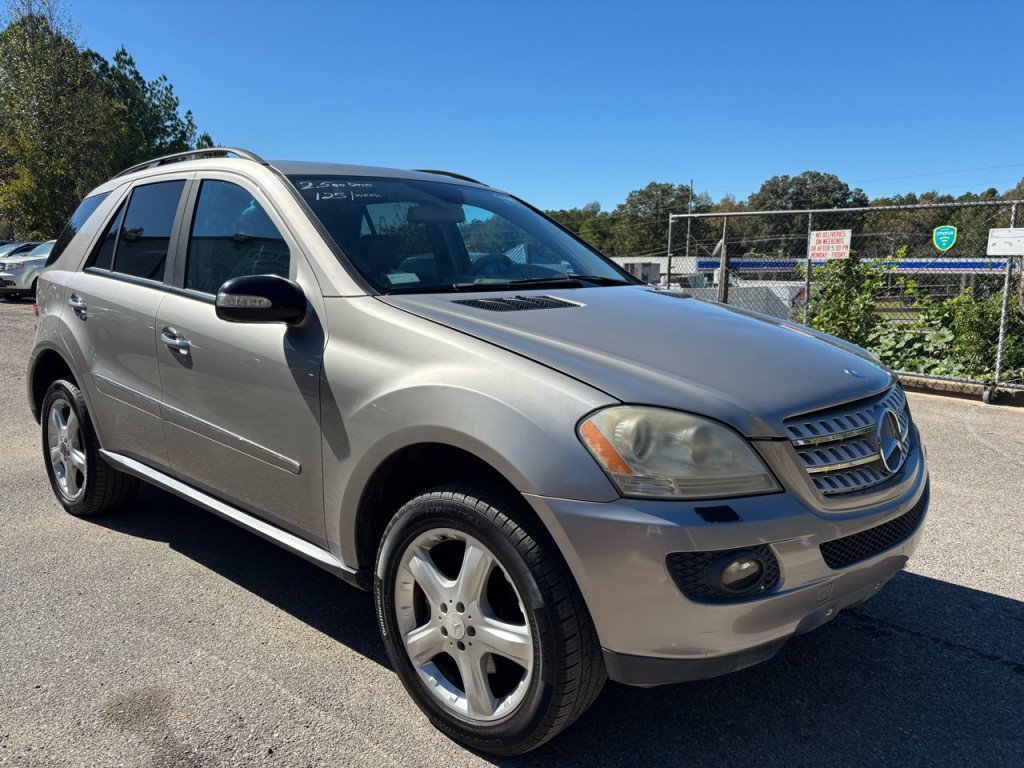 2008 Mercedes-Benz M-Class Image 2