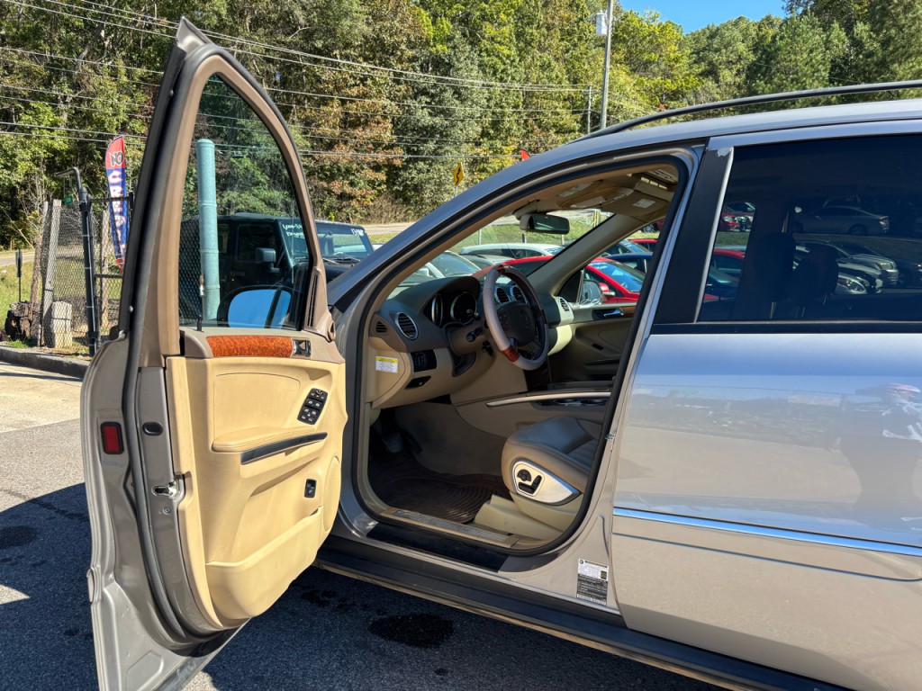 2008 Mercedes-Benz M-Class Image 5