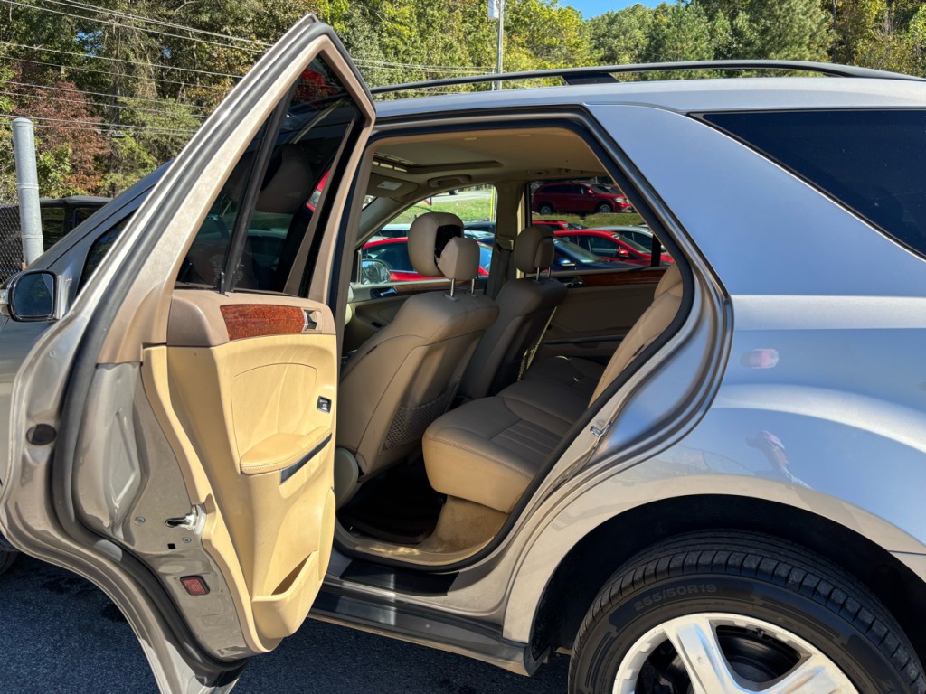 2008 Mercedes-Benz M-Class Image 7