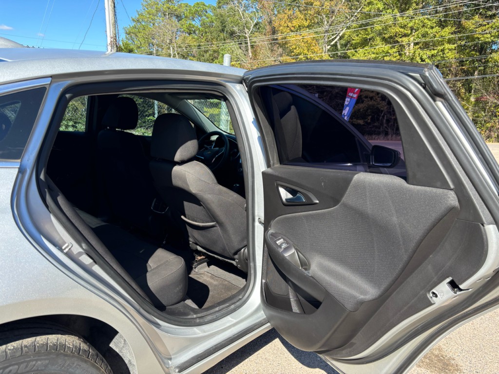 2018 Chevrolet Malibu Image 12